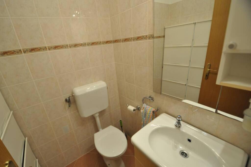 شقة Lux Apartman Leo كوسترينا المظهر الخارجي الصورة